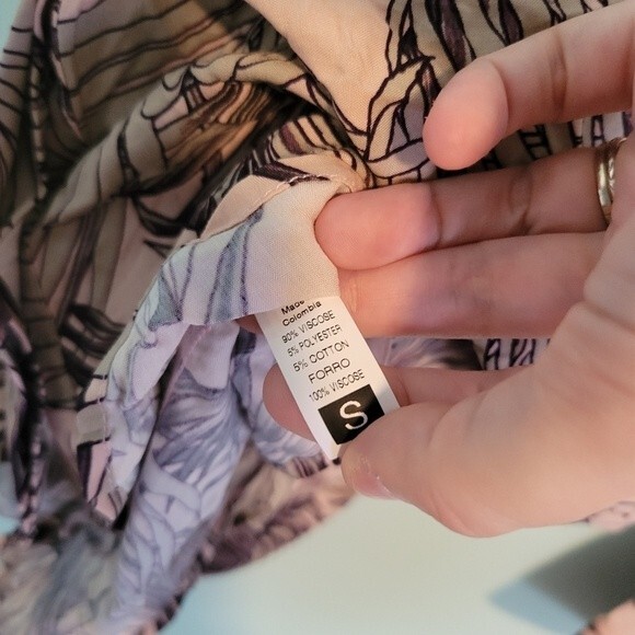 Maaji Pink Palm Leaf Button Down Long Sleeve Tunic Blouse Size Small - Picture 6 of 7